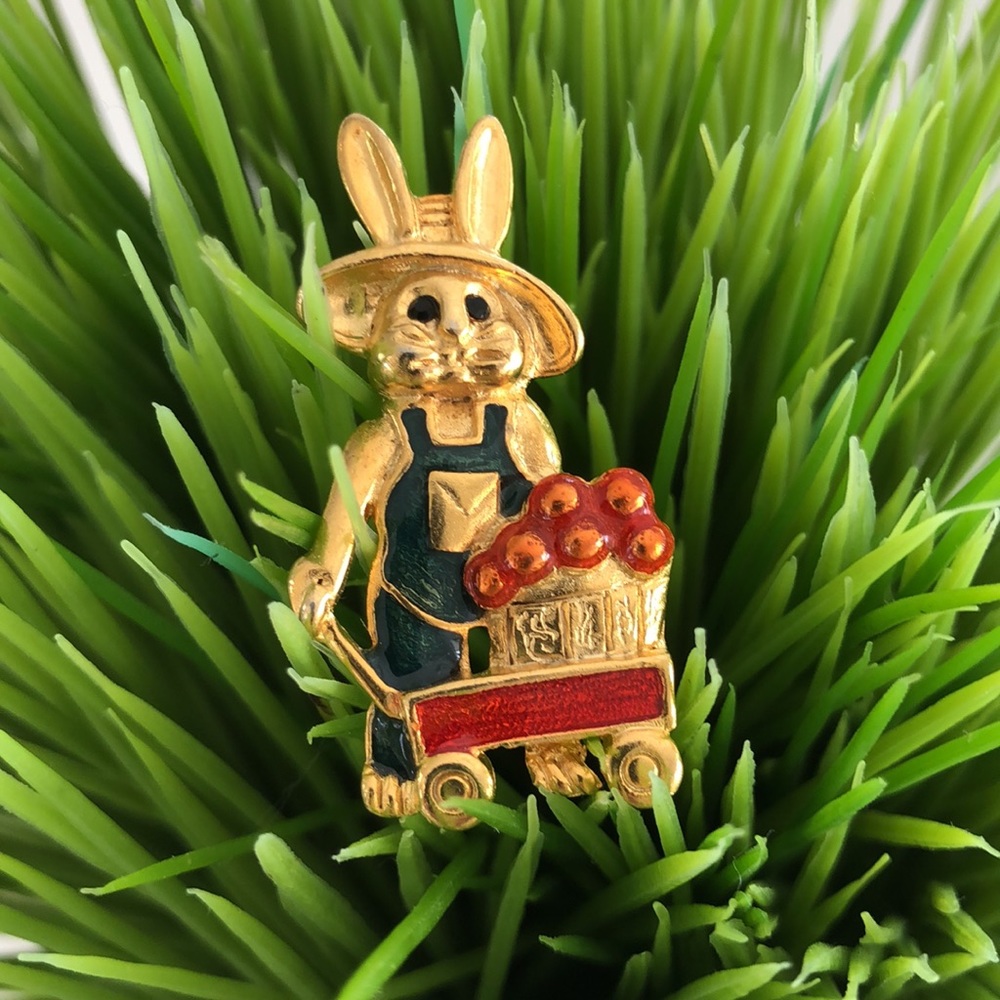 Danecraft Bunny Brooch with Wagon of Fruit - Picture 1 of 15